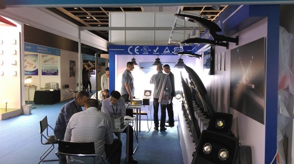 客户对汉鼎绿能led灯具，购买意愿较高，希望展会结束后到工厂参观